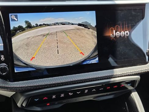New 2026 Jeep Cherokee Limited AWD/4WD image 18