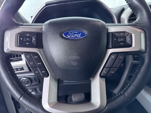 Used 2019 Ford F150 Lariat w/ Equipment Group 502A Luxury image 15