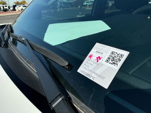 Certified 2023 Toyota Tacoma TRD Off-Road image 25