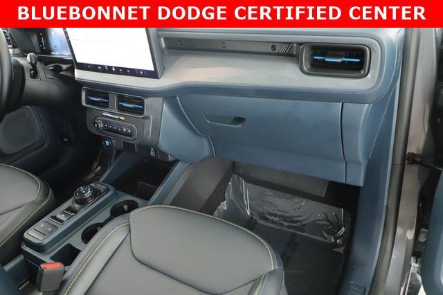 Used 2025 Ford Maverick Lobo AWD/4WD image 18