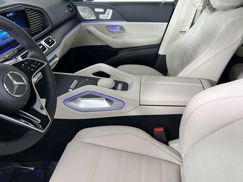 New 2026 Mercedes-Benz GLS 450 4MATIC image 4