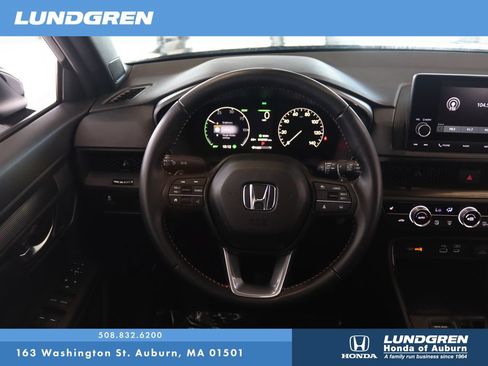 Used 2025 Honda CR-V Sport image 18