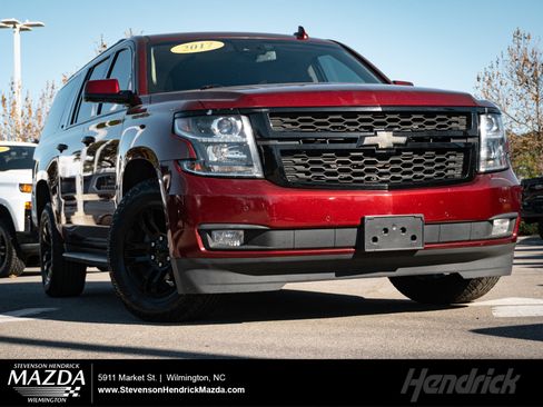 Used 2017 Chevrolet Suburban LT image 1