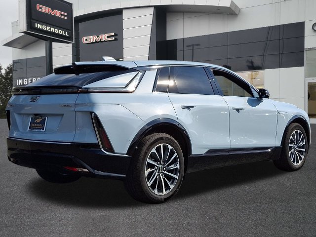 Used 2024 Cadillac Lyriq Sport AWD/4WD image 25