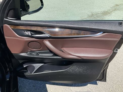 Used 2017 BMW X5 xDrive40e image 28