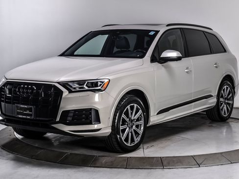 Used 2023 Audi Q7 2.0T Premium Plus w/ Premium Plus Package AWD/4WD image 2