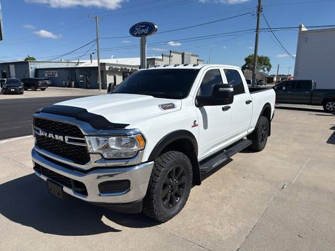 Used 2023 RAM 2500 Tradesman AWD/4WD image 2