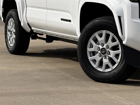 New 2026 Toyota Tacoma SR5 image 11