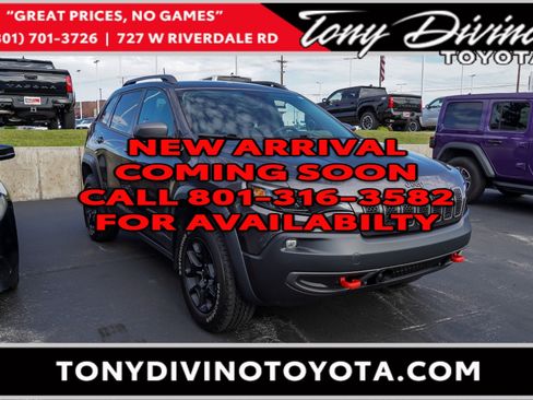 Used 2021 Jeep Cherokee Trailhawk w/ Premium Leather Package AWD/4WD image 1