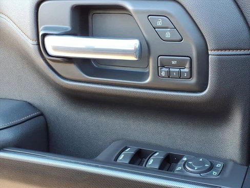 Used 2021 GMC Sierra 1500 AT4 w/ AT4 Premium Package image 22