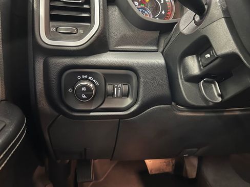 Used 2020 RAM 3500 Big Horn w/ Level 1 Equipment Group image 27