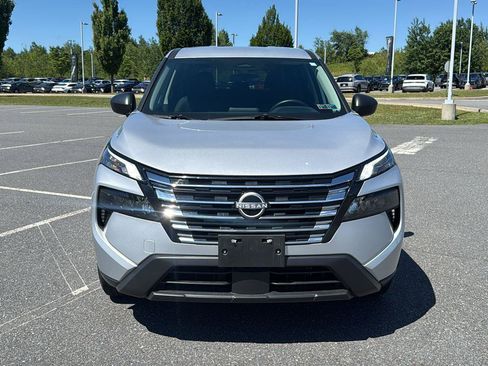 Used 2025 Nissan Rogue S AWD/4WD image 13
