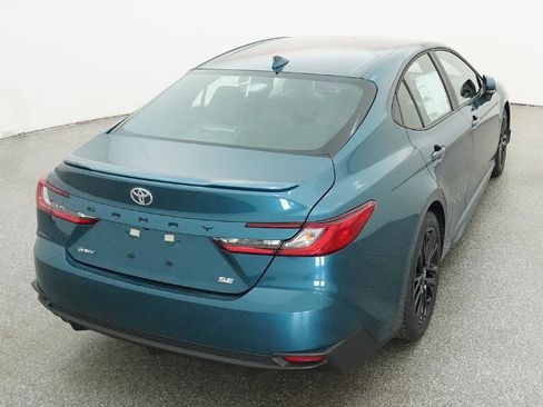 New 2026 Toyota Camry SE FWD image 11
