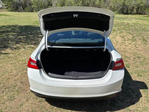 Used 2016 Chevrolet Malibu LT w/ Leather Package image 20