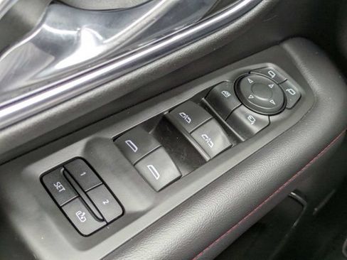 Used 2021 Chevrolet Suburban RST w/ Luxury Package RWD image 25