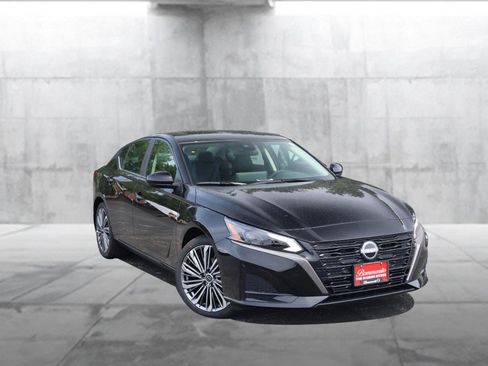 New 2026 Nissan Altima 2.5 SV w/ SV Premium Package FWD image 2