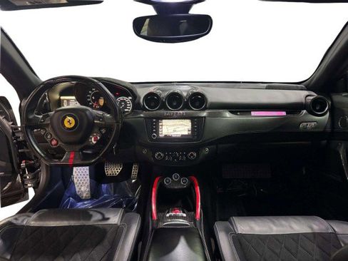 Used 2014 Ferrari FF image 30