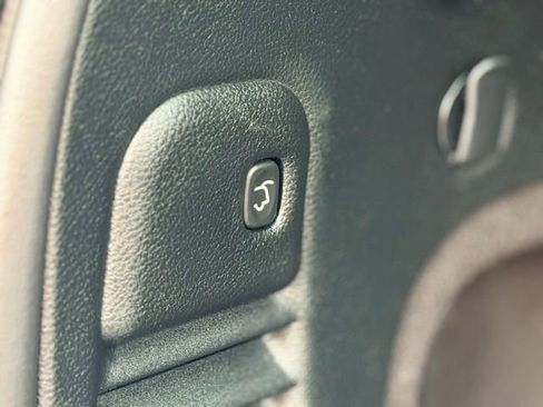 Used 2017 Jeep Grand Cherokee Limited image 29