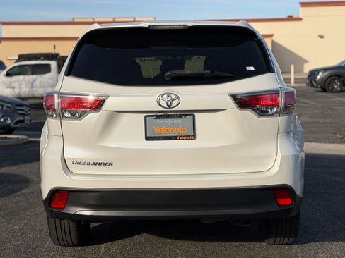 Used 2016 Toyota Highlander LE image 9