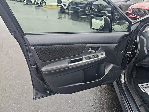 Used 2016 Subaru Crosstrek 2.0i Premium image 11