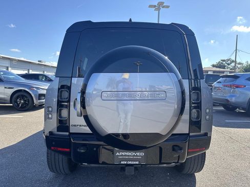 Used 2024 Land Rover Defender 110 X image 7