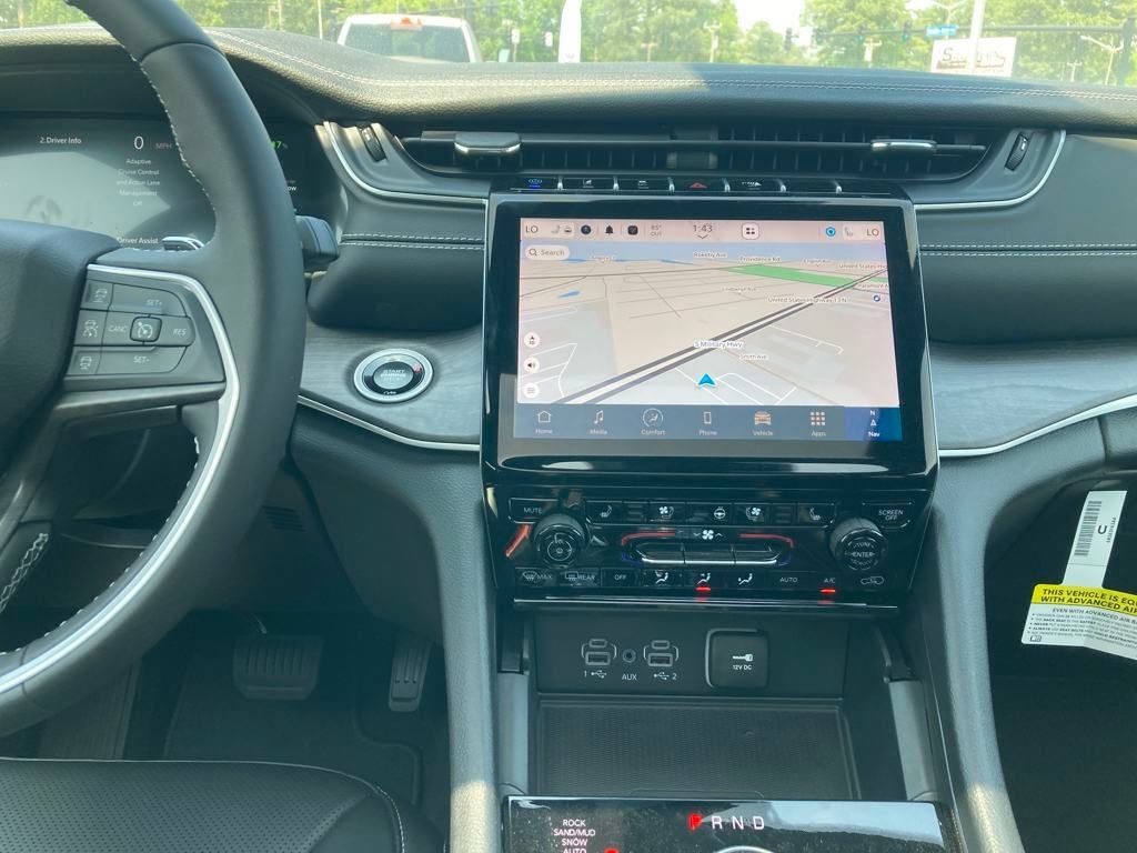 New 2024 Jeep Grand Cherokee Limited 4xe w/ Luxury Tech Group II AWD/4WD image 18