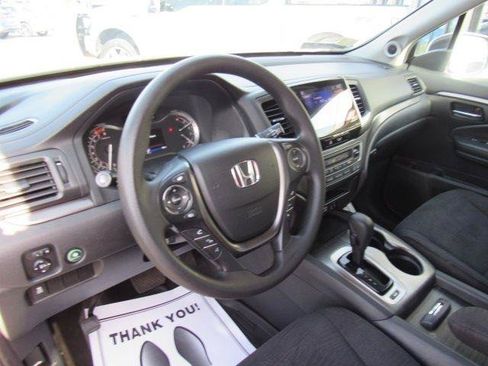 Used 2018 Honda Pilot EX image 16