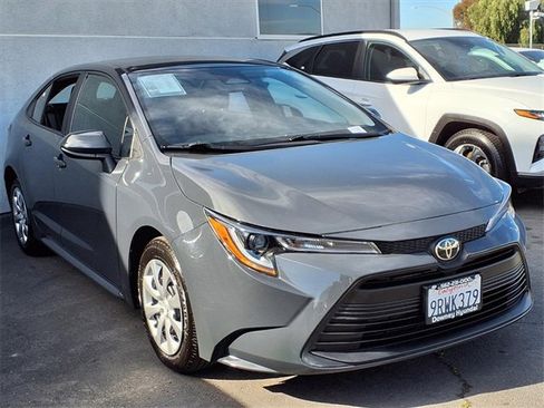 Used 2025 Toyota Corolla LE image 11