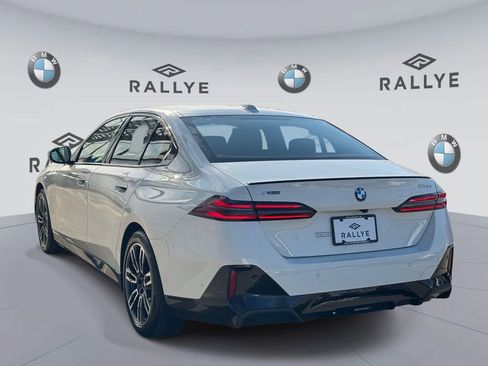 Certified 2025 BMW 530i xDrive w/ M Sport Package image 7