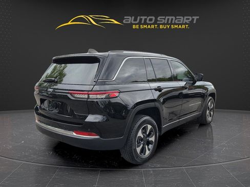 Used 2023 Jeep Grand Cherokee 4WD 4xe image 5