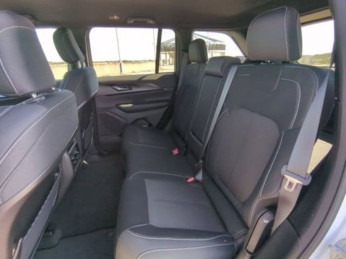 New 2026 Jeep Grand Cherokee Laredo image 15
