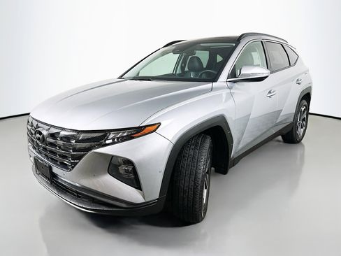 Certified 2024 Hyundai Tucson Limited AWD/4WD image 3
