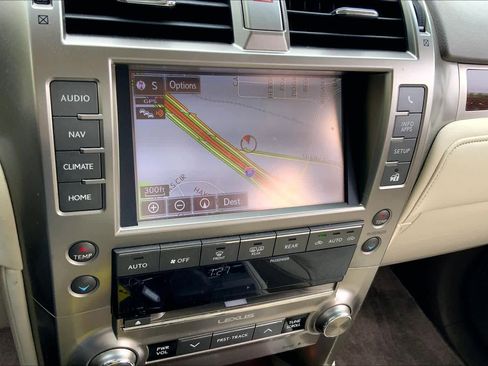 Used 2015 Lexus GX 460 w/ Premium Package image 32