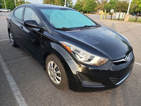 Used 2016 Hyundai Elantra SE FWD image 3