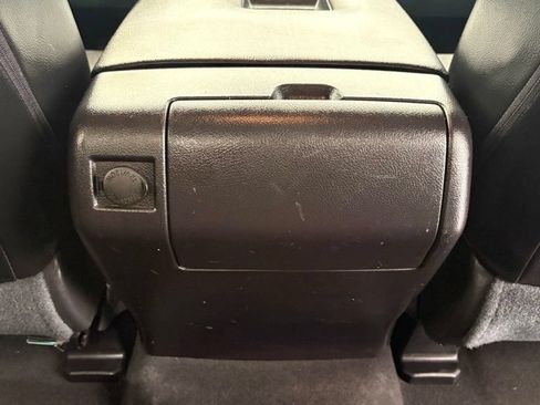 Used 2016 Toyota Tundra SR5 w/ SR5 Upgrade Package AWD/4WD image 27