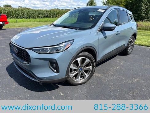 Used 2023 Ford Escape Platinum AWD/4WD image 1