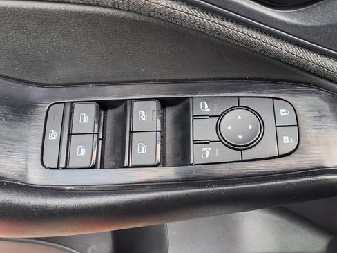 Used 2023 Nissan Rogue S FWD image 12