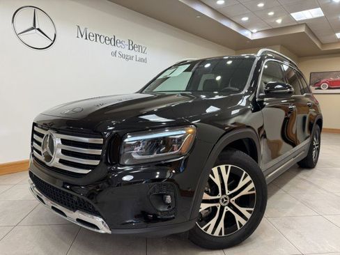 Used 2024 Mercedes-Benz GLB 250 w/ Exclusive Package image 1