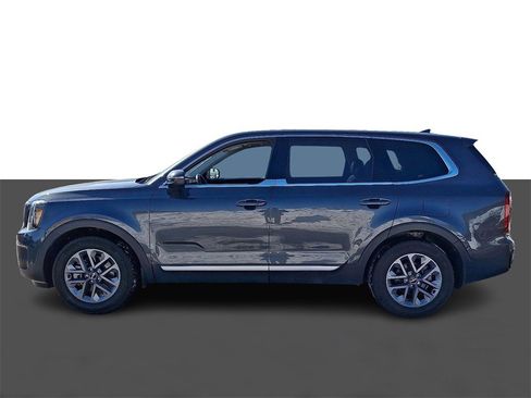 Used 2023 Kia Telluride LX image 4