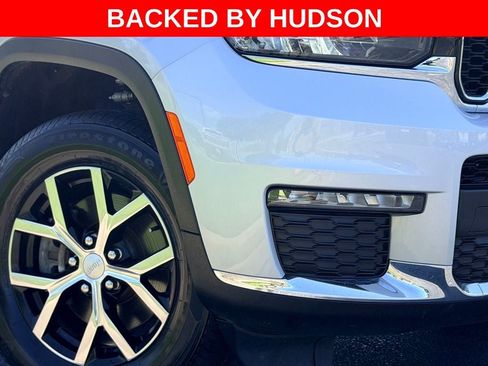 Used 2023 Jeep Grand Cherokee L Limited RWD image 3