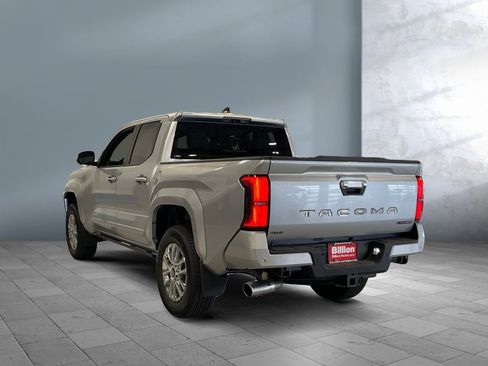 Used 2025 Toyota Tacoma Limited image 4