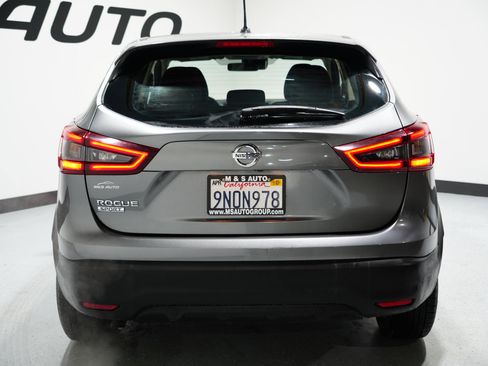 Used 2021 Nissan Rogue Sport S image 9