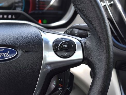 Used 2013 Ford C-MAX SEL FWD image 16