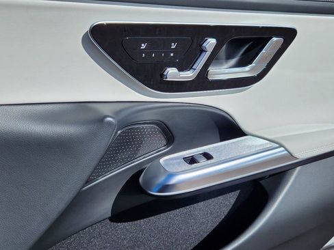 Used 2025 Mercedes-Benz E 450 4MATIC Sedan image 18