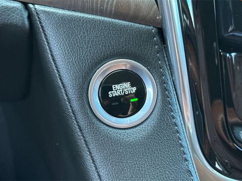 Used 2016 Cadillac Escalade Premium image 21