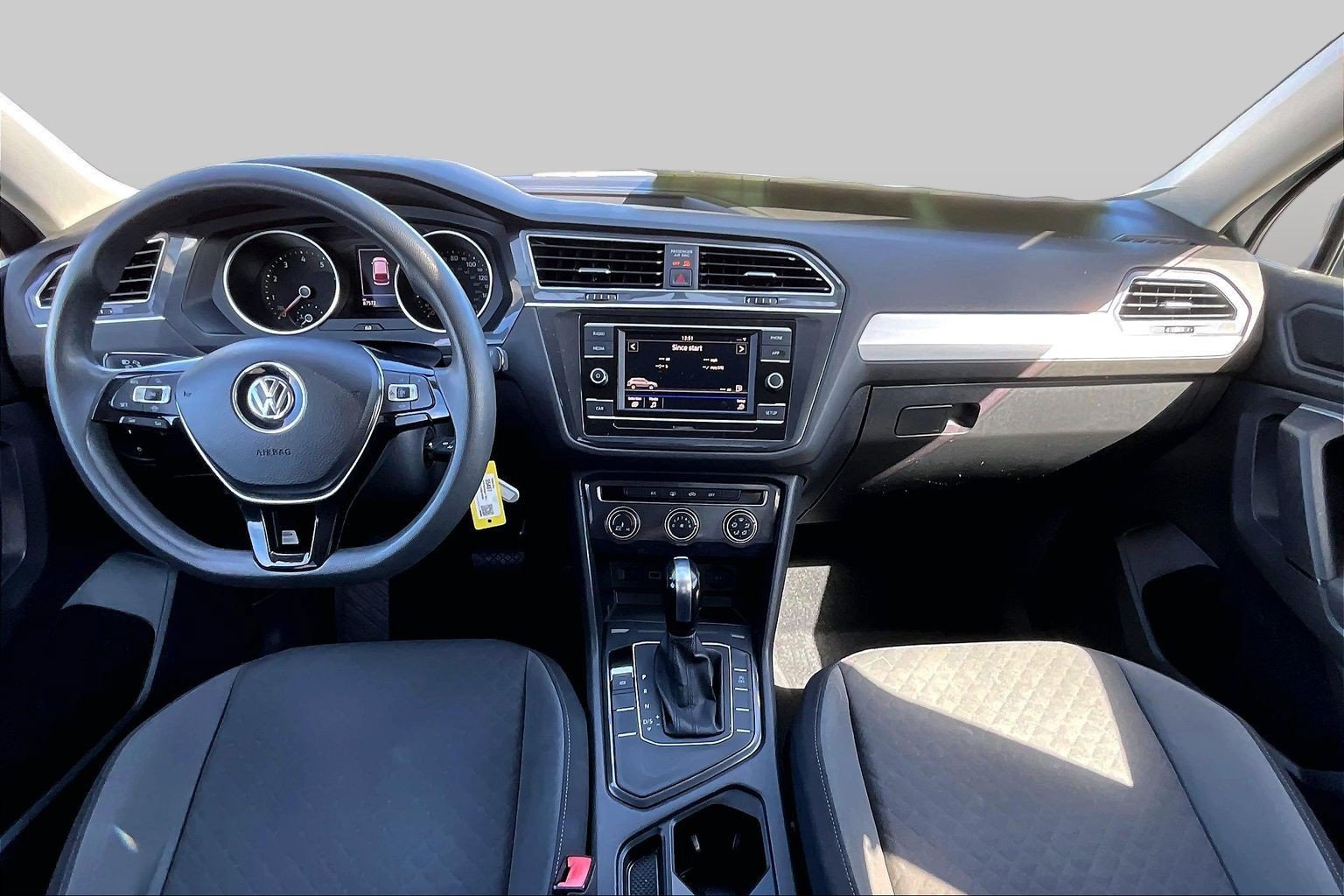 Used 2019 Volkswagen Tiguan S FWD image 14