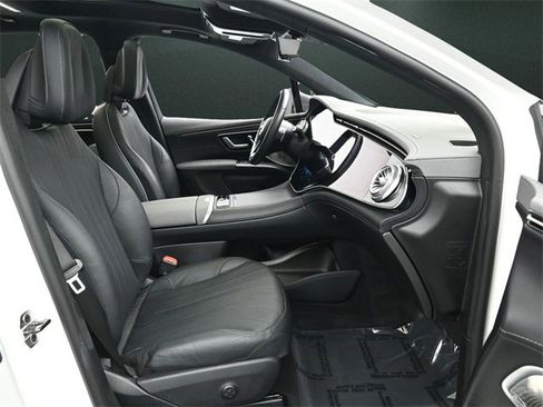Used 2023 Mercedes-Benz EQS 580 4MATIC SUV image 23