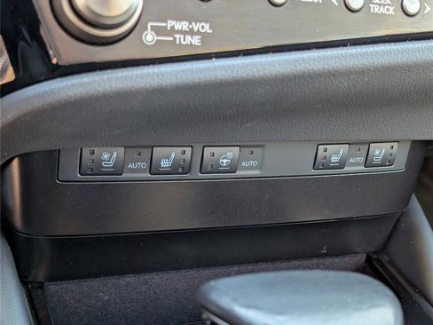 Certified 2023 Lexus ES 350 w/ Premium Package image 23