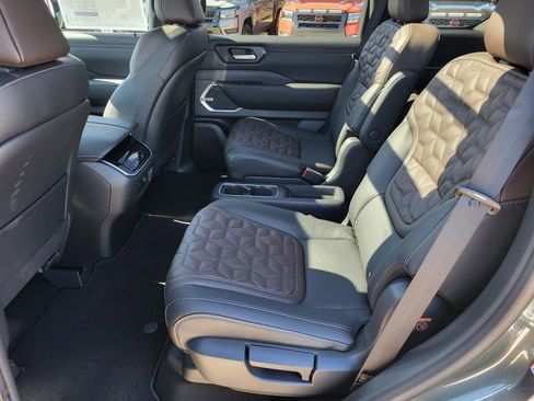 New 2026 Nissan Armada Platinum image 18