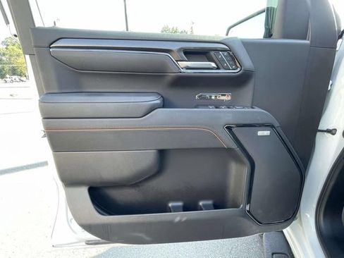 Used 2025 GMC Sierra 1500 AT4 w/ AT4 Premium Package AWD/4WD image 21